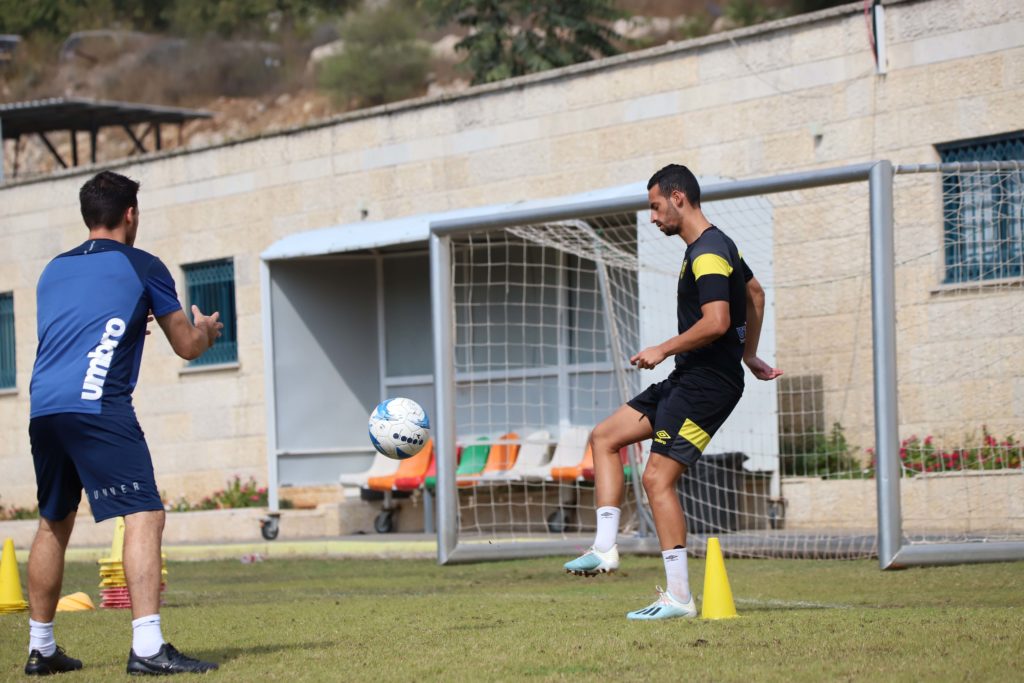 דן איינבינדר באימון