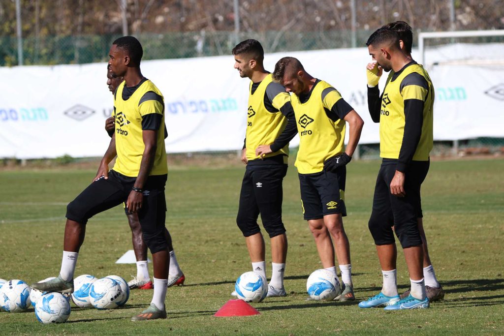 שחקני הקבוצה באימון