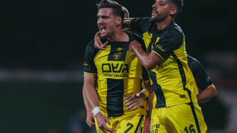 בני ריינה – בית"ר ירושלים 3:1 (ליגת העל, מחזור 5, אצטדיון גרין)